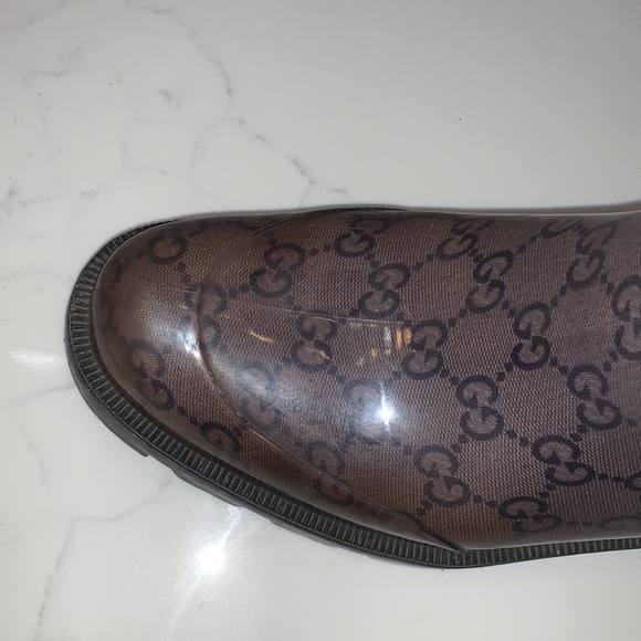 COPY - **Used**Gucci rain boots. - Picture 3 of 10